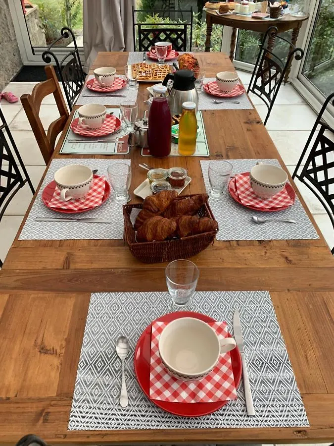 Holiday home Gite Relais Des Chaux Saint-Jean-des-Ollieres